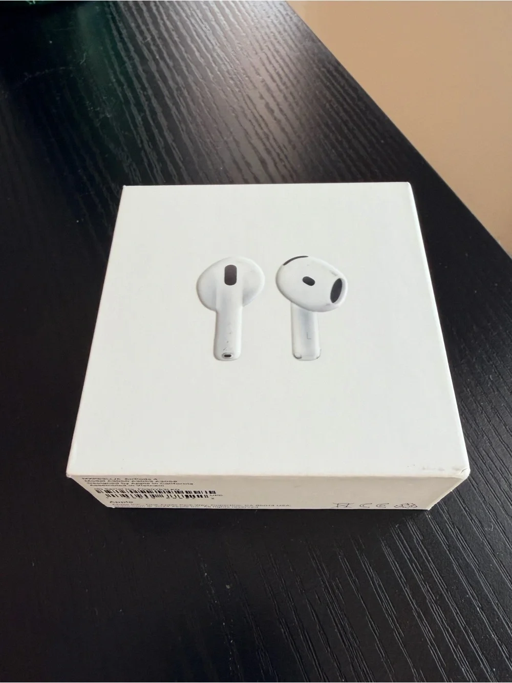 Brand New Apple White Wireless Earbuds Retail Box